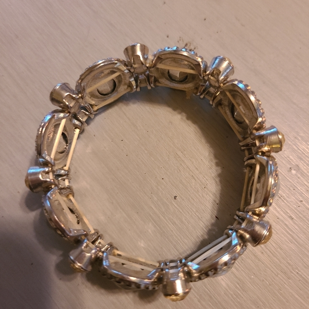 Cute silver and crystal bracelet - Picture 5 of 6